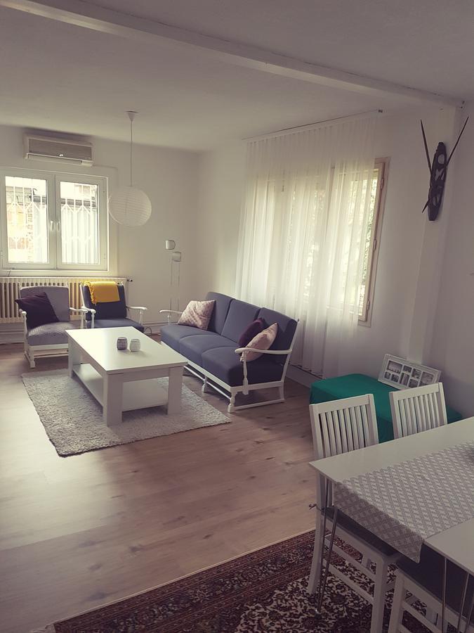 Cosy And Chic... Parking Included Leilighet Sarajevo Eksteriør bilde