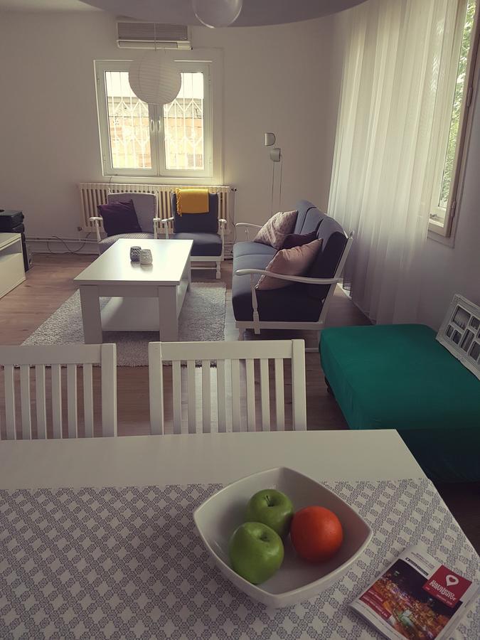 Cosy And Chic... Parking Included Leilighet Sarajevo Eksteriør bilde